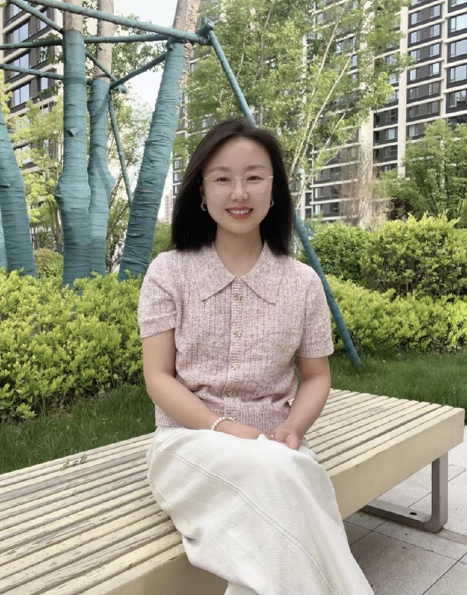 女儿男友让她卖掉200万的婚房，说要添15万买套更好的。我给女儿出一招，男方家破