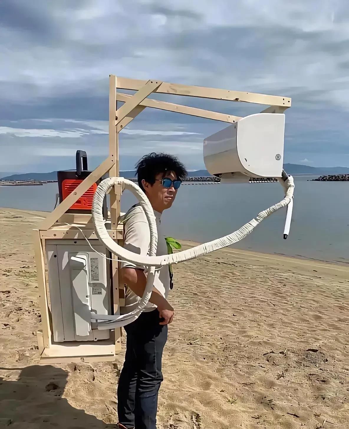 不得不说，这男的太有才了吧！高手果然在民间啊，有了这避暑神器，去哪里都热不到。