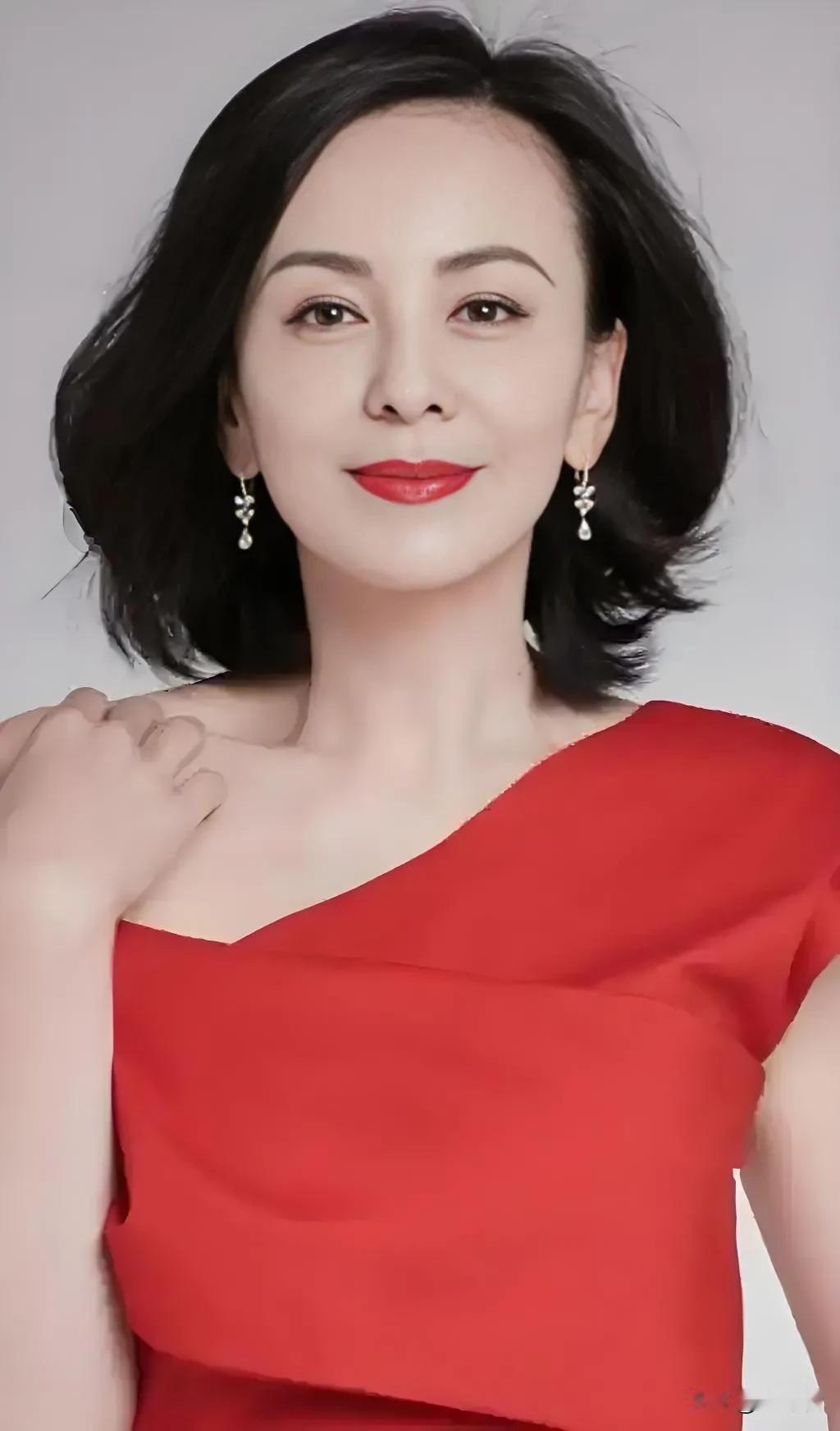王琳：前夫结过婚，但在12年前就离婚了。她亲口说：“不是因为我，我不爱做小三。”