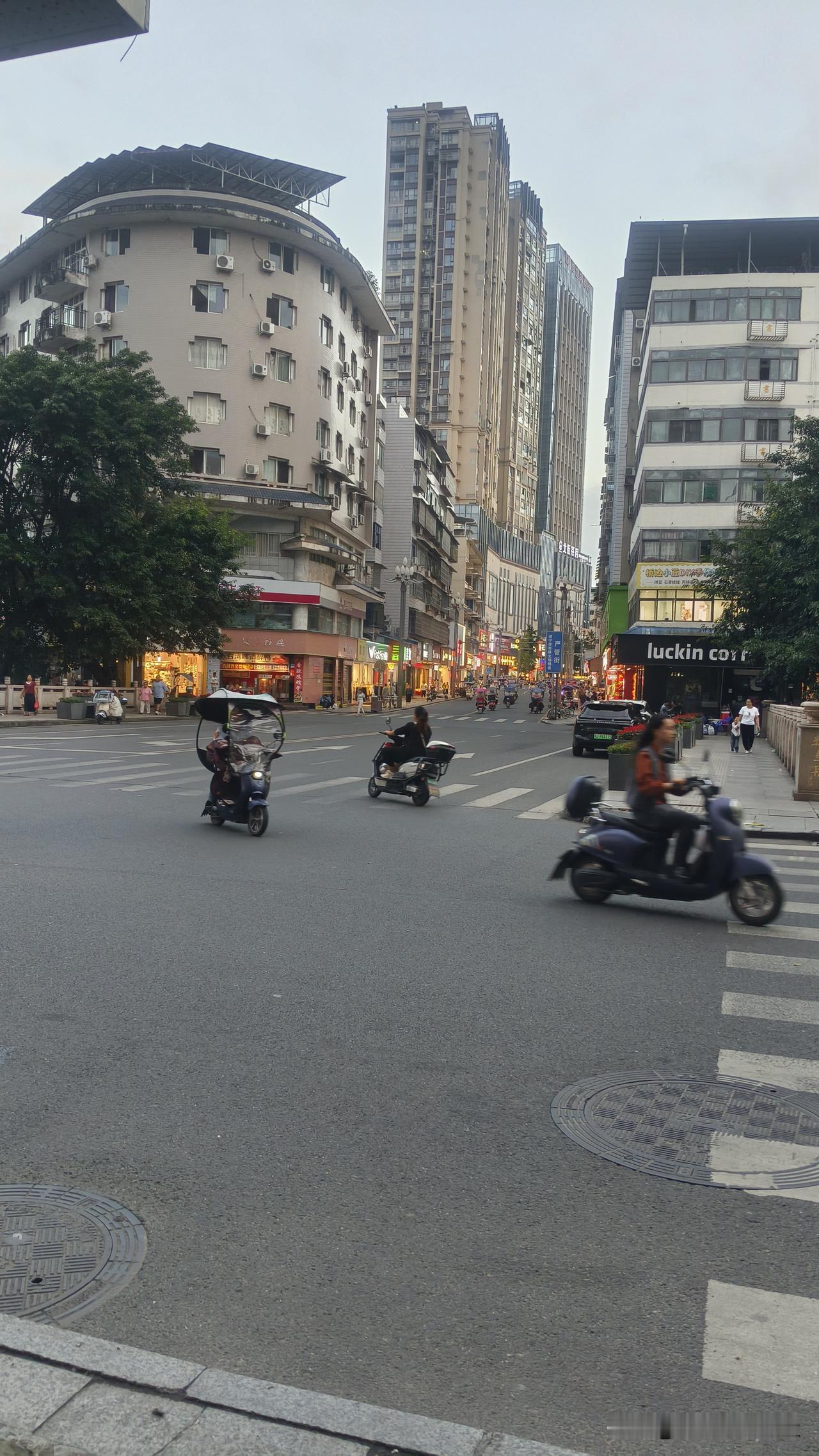过来人告诉你，女人的后半生，应该怎么个活法？一定要牢记以下4点，建议收藏。1