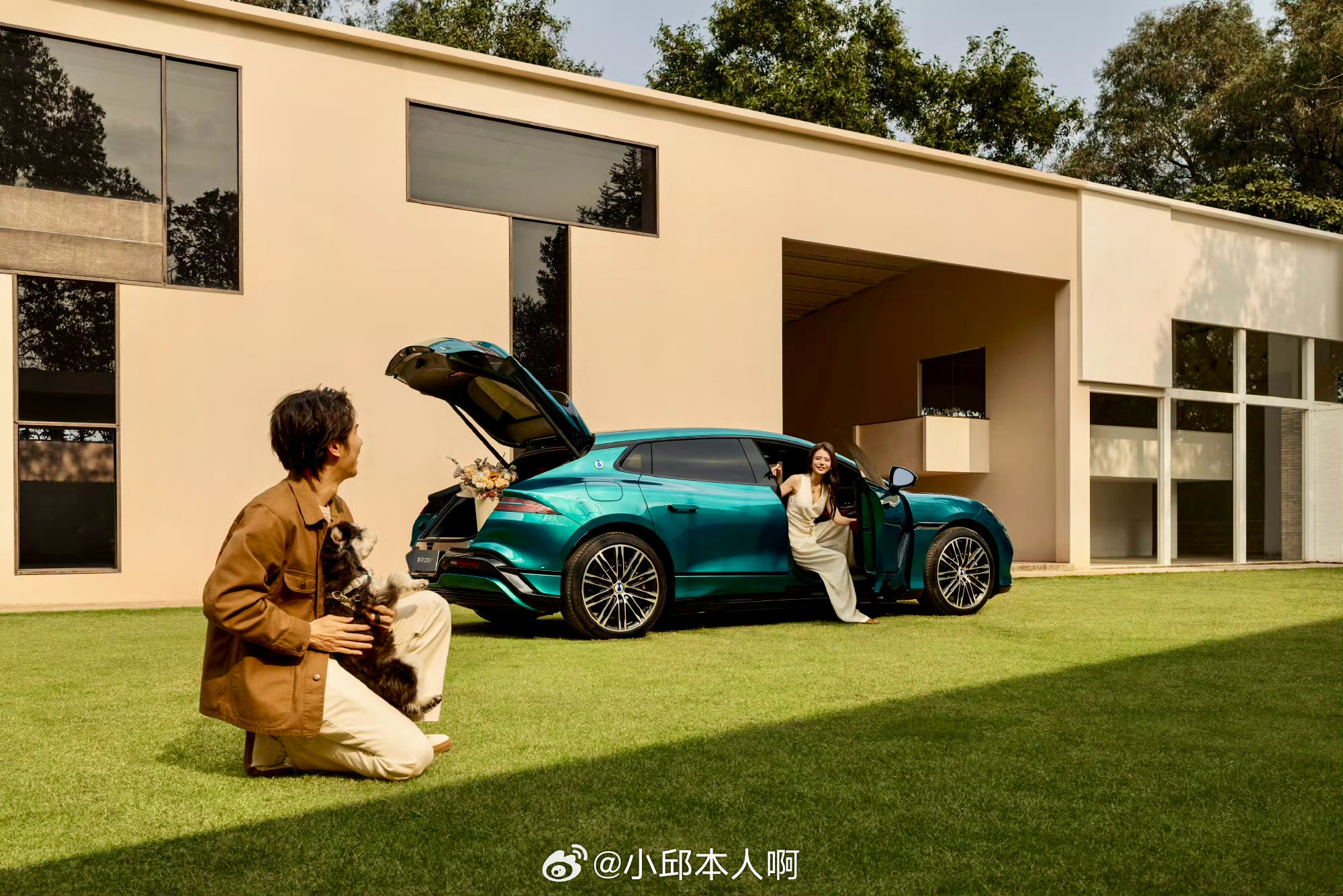 腾势（Denza）正式宣布其旗舰猎装车型Z9GT进军欧洲市场，这不仅是一次产品的