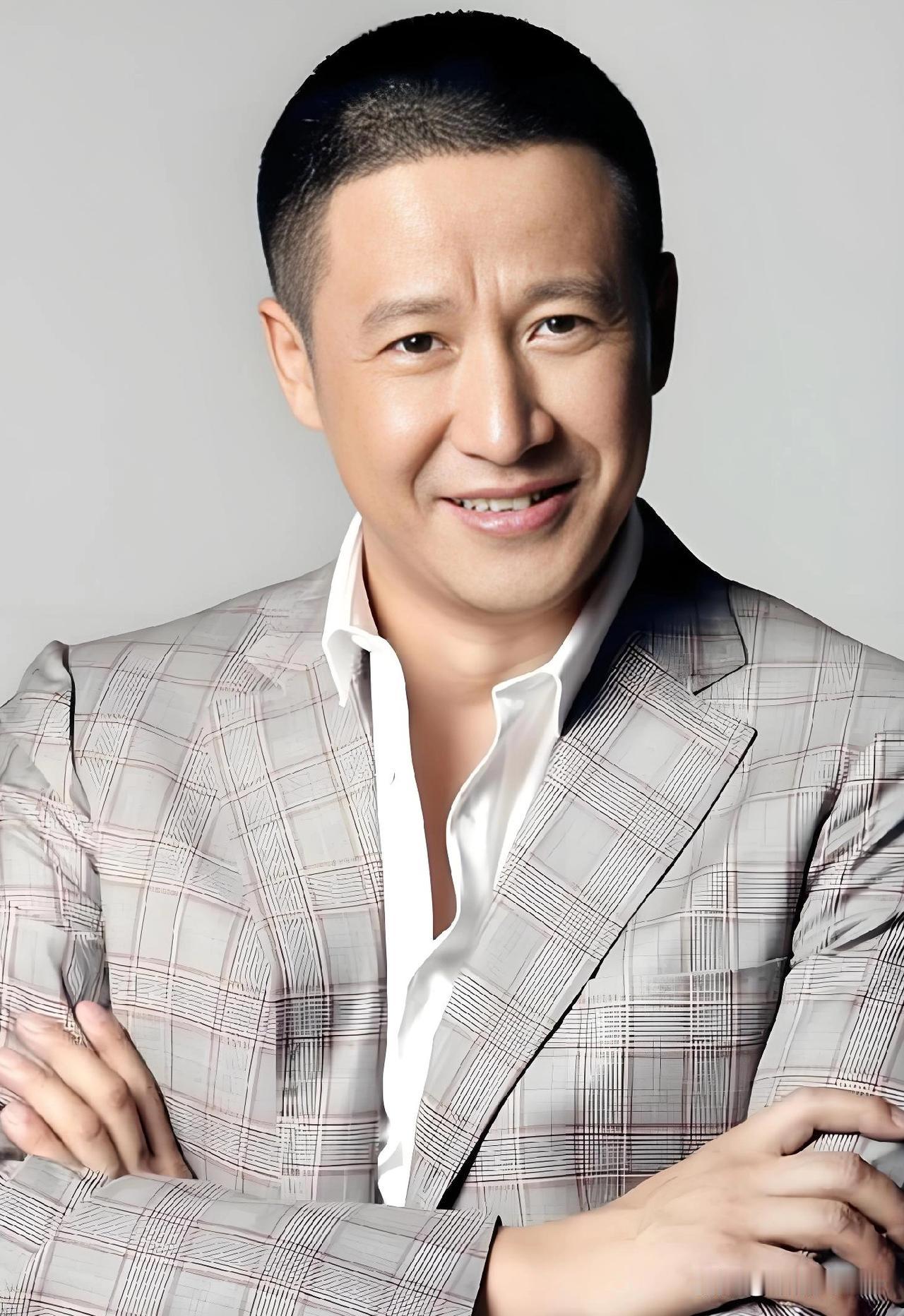 发现了个有意思的演员，就是《大城小事》演赵东升的张国强，算上剧中他演的一