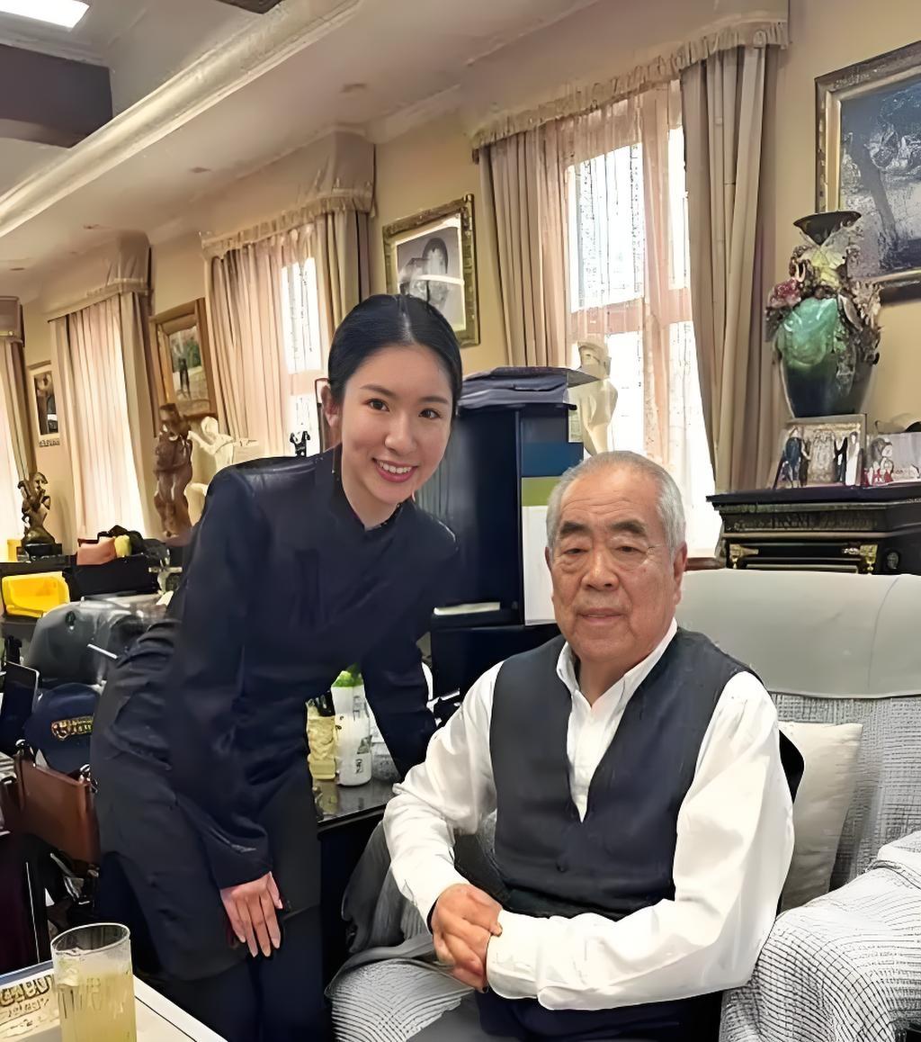 炸锅！87岁国画大师范曾官宣得独子一刀两断女儿继子87岁国画大师范曾今天