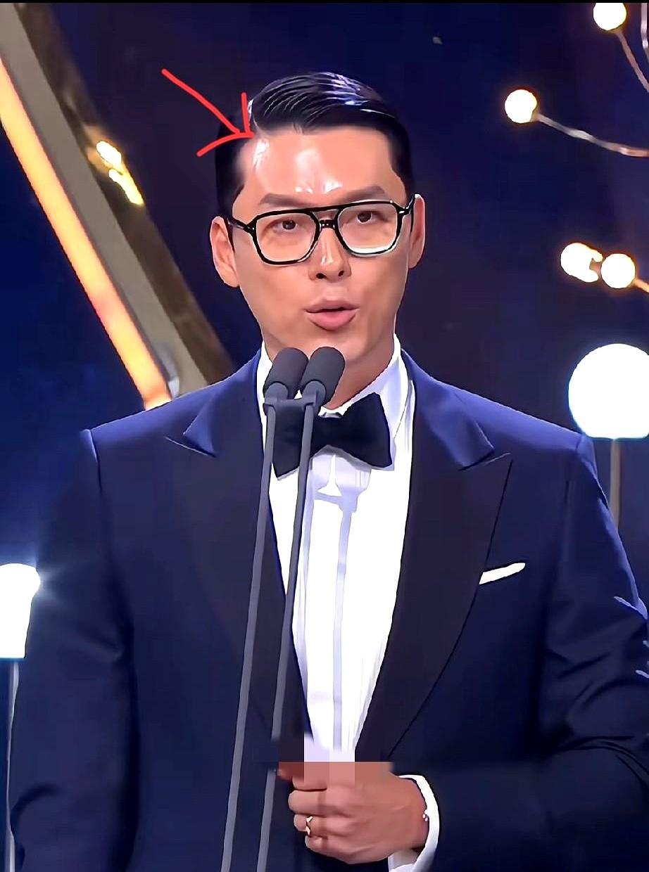 玄彬怎么突然变“油”了？还被说跟孙艺珍有关。大家先别急着吐槽。他最近那个湿发