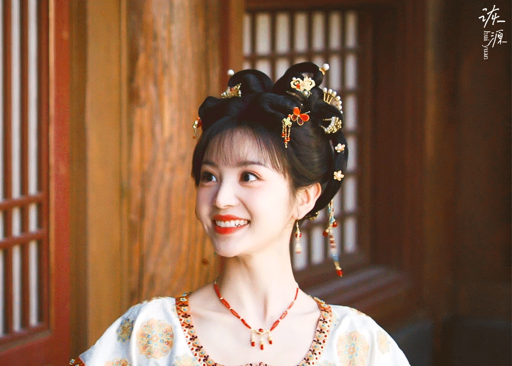 田曦薇《子夜归》武祯/动图EP34-05坦领黄衣（黄白）笑[奶