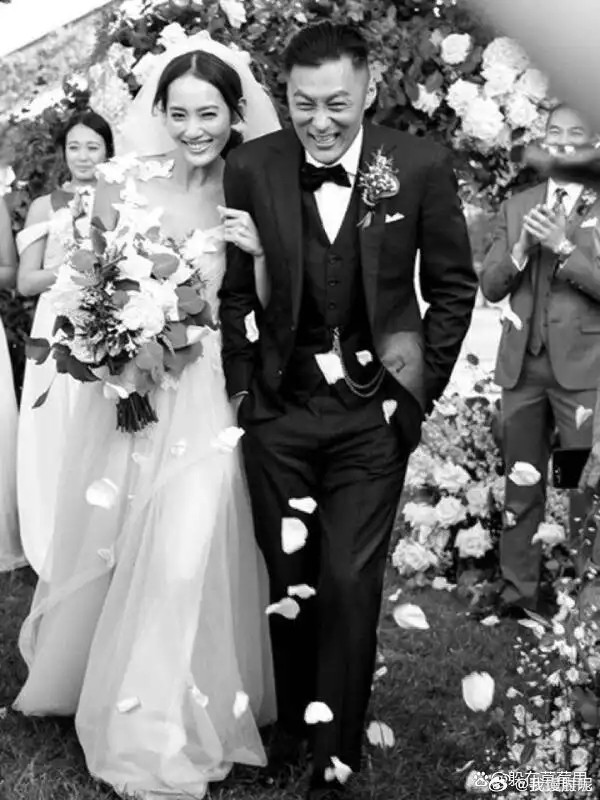 余文乐官宣离婚！九年婚姻画上句号，一句“永远是家人”藏着多少成年人的体面？