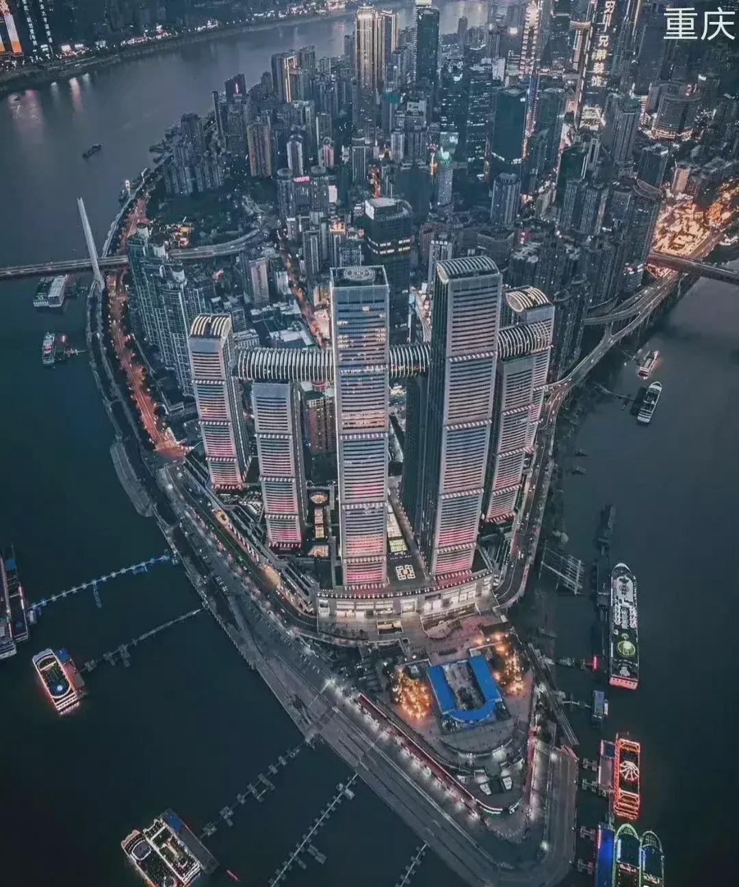 重庆和迈阿密，两种城市面貌，你更喜欢哪个？