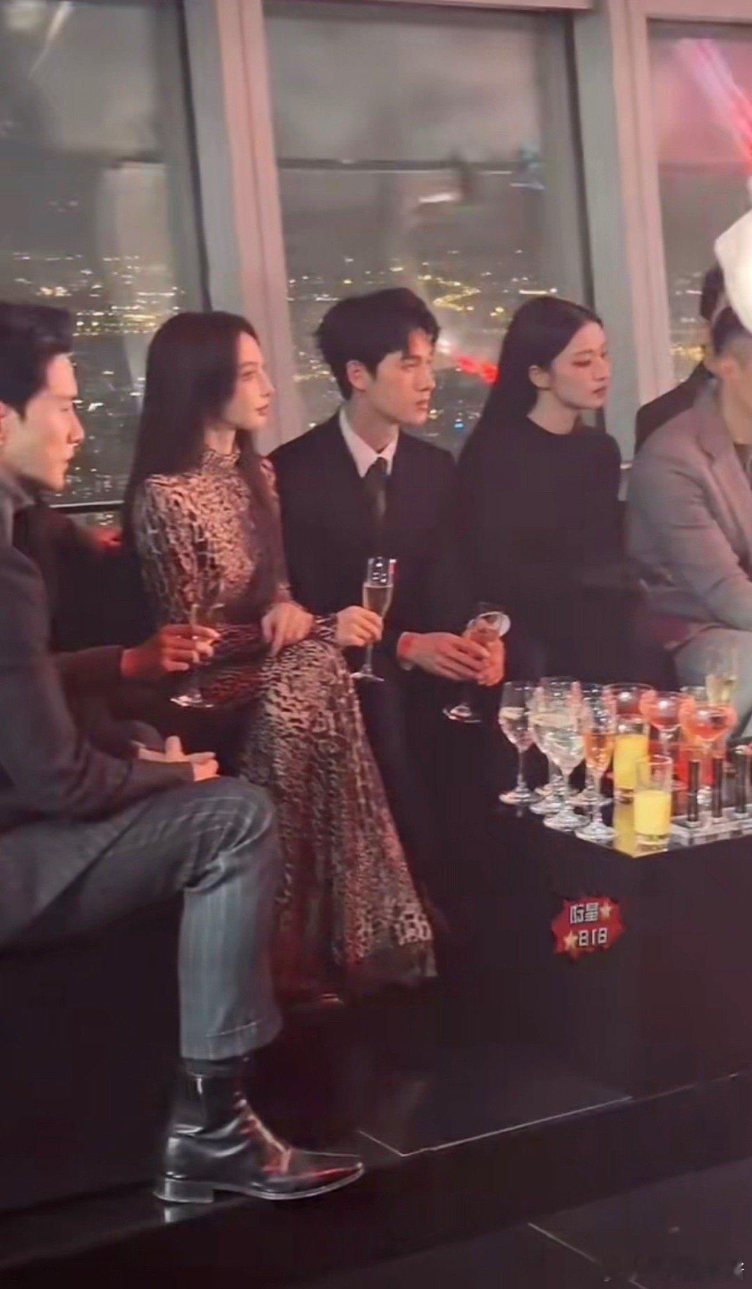 李昀锐，王楚然，彭小苒今日活动同框第一眼看到谁