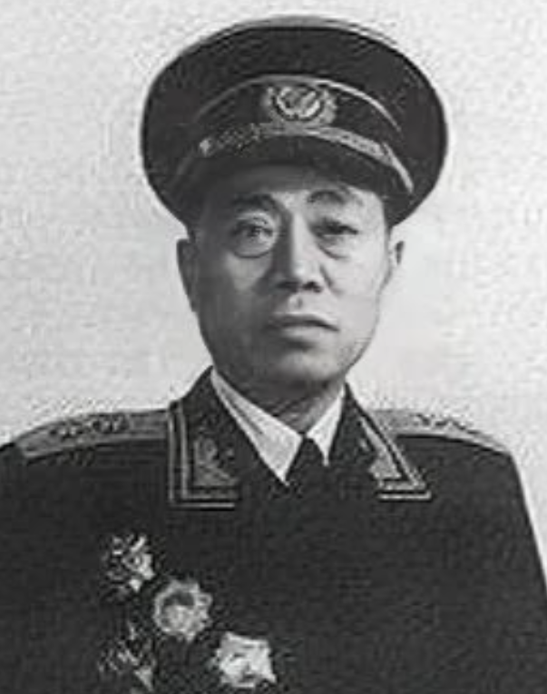 1941年，新四军旅长陶勇，孤身拜访海匪孙二虎，手下提议：“把他抓了，送给日本人