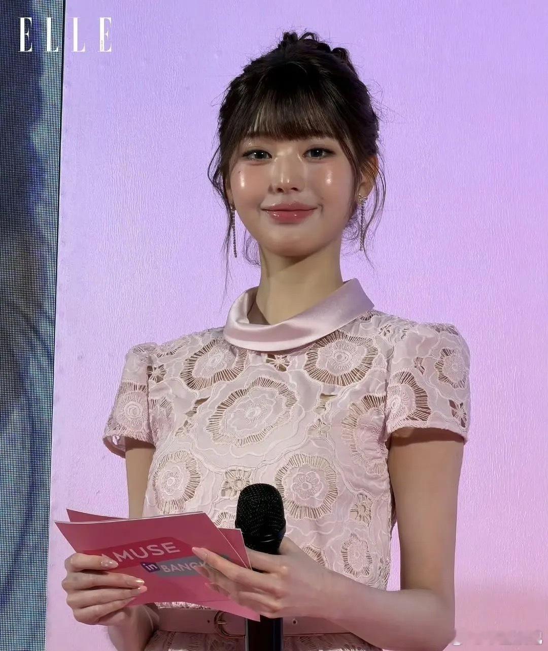张元英造型挺美的，但是这个水光夜太夸张了吧