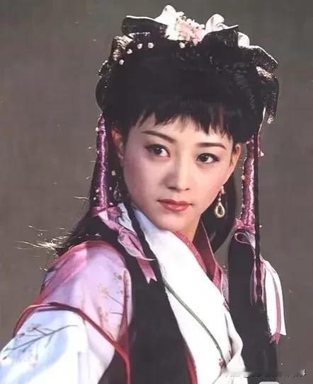 网友提问岳灵珊为啥更喜欢林平之？站在她的视角看，其实一点都不奇怪——林平之