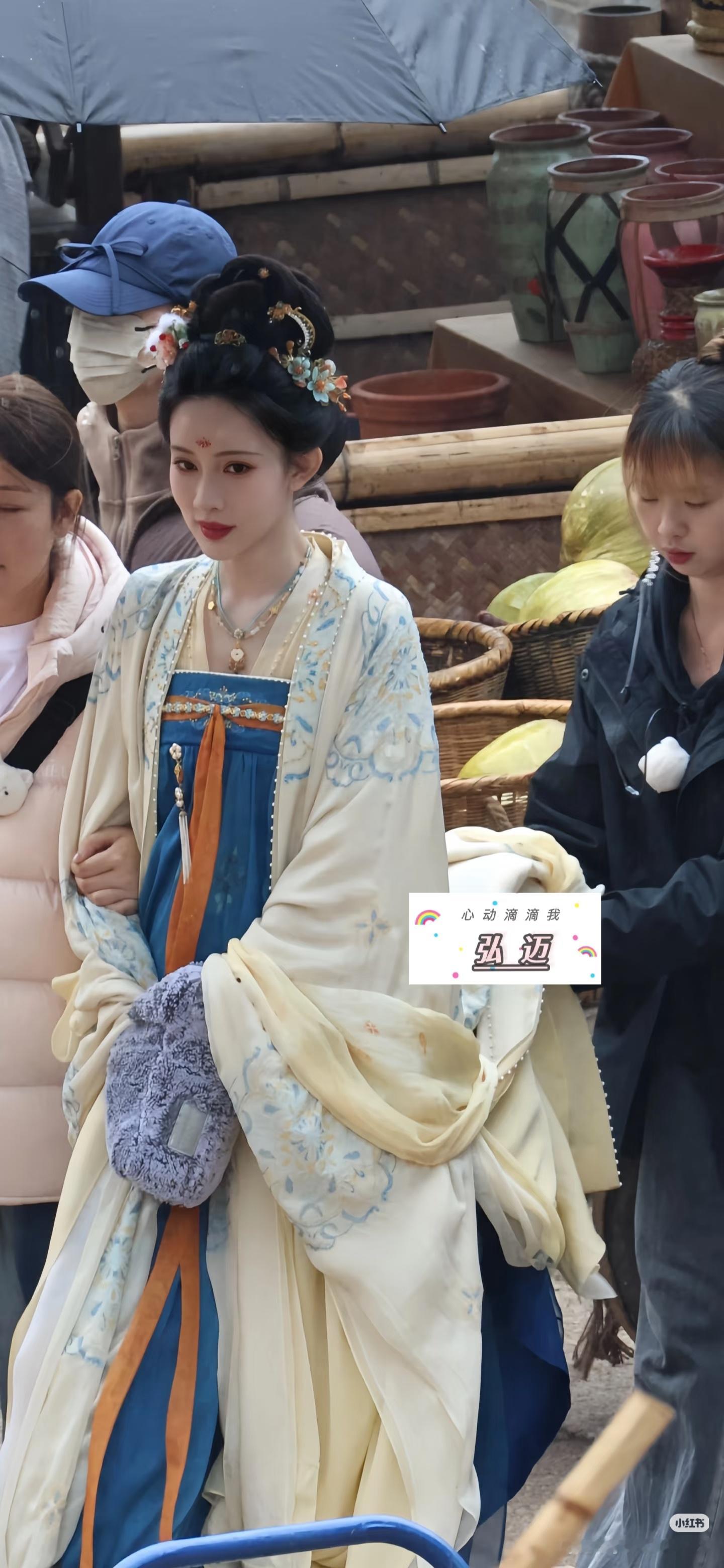 孟姐尚公主造型整理梳化:未知服装:黄薇