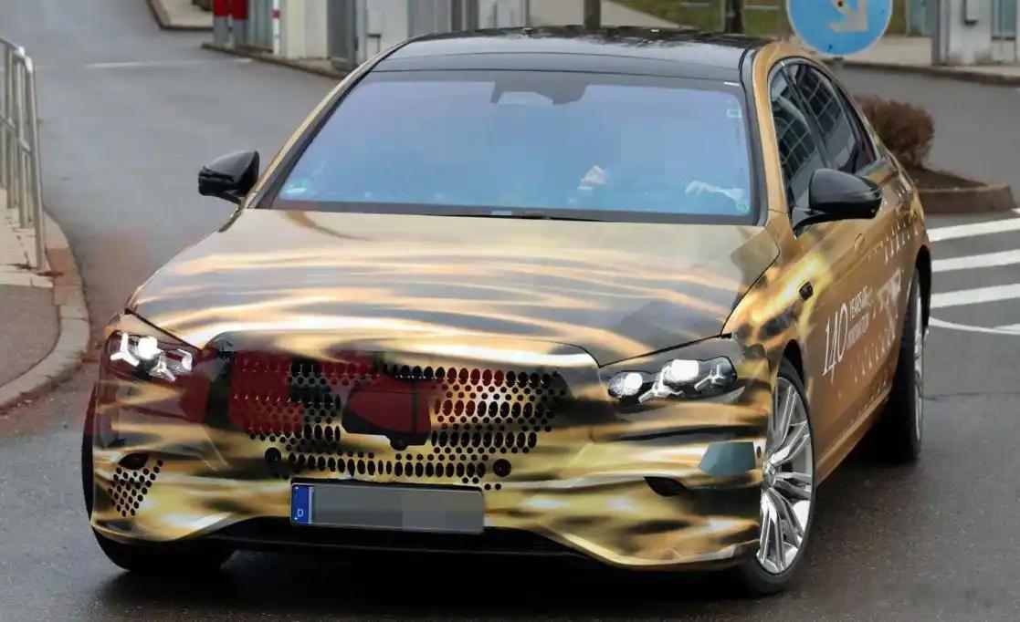 跨越140年的热爱奔驰140年作为奔驰140年的关键产品，奔驰已经宣布全新一