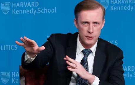 沙利文发现一个关键秘密，他发表演讲说：中国不会成为下一个苏联！这代表老美想用对抗