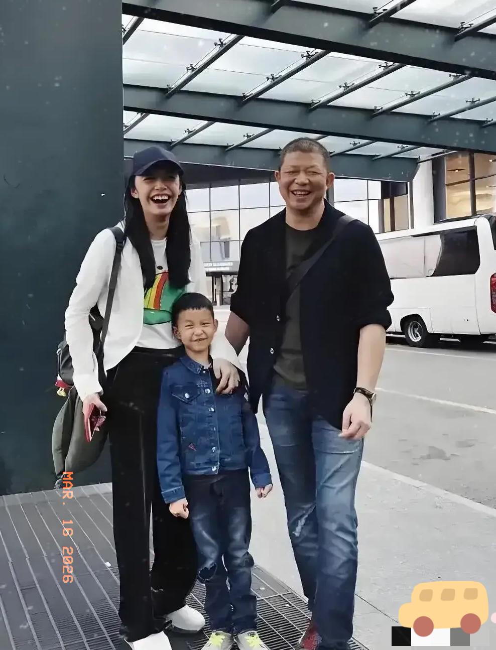 不会炒作的明星，玩的就是出其不意！姚晨突然官宣离婚，直接炸懵全网，前几天还