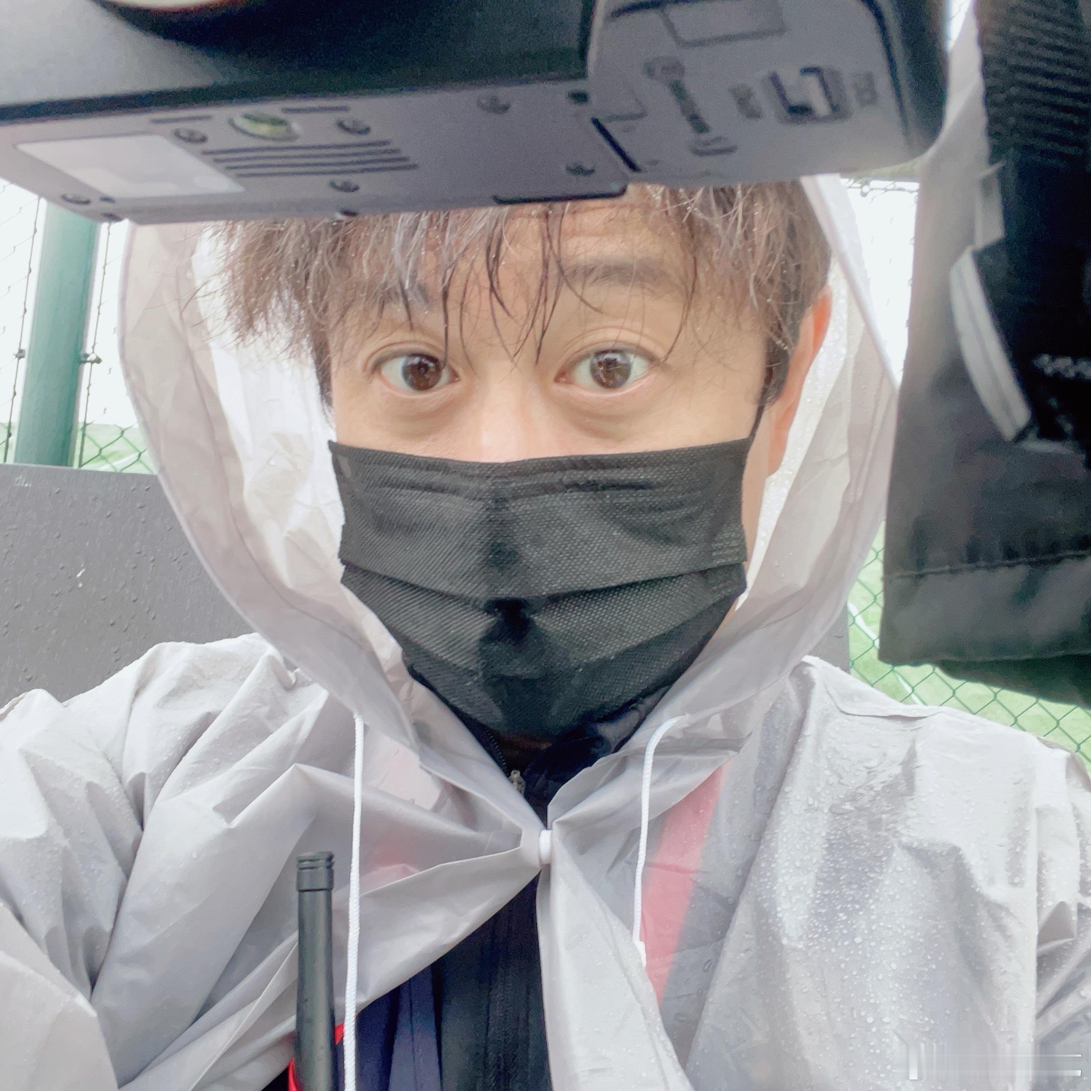 雨没多大，但是浇si我了​​​