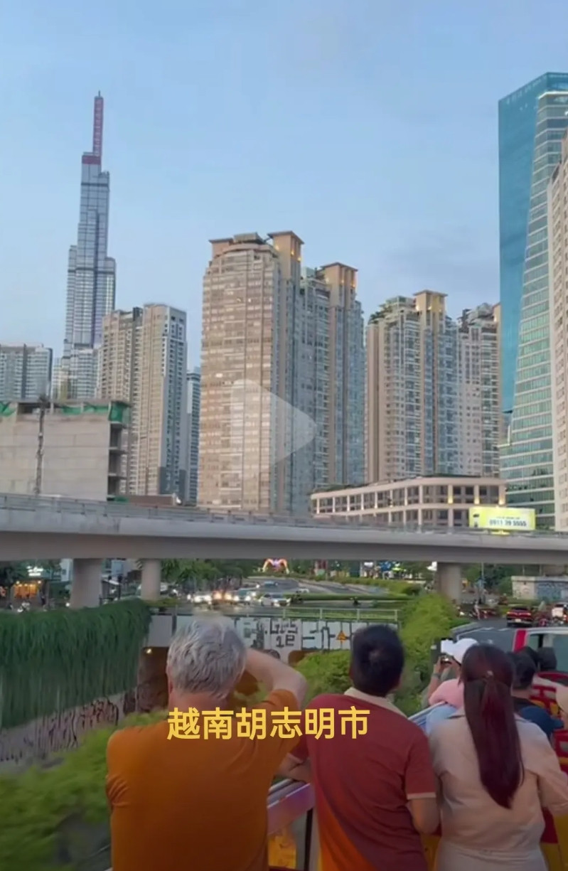 越南发展快啊！第一大城市胡志明市，到处高楼大厦，到处搞建设。在越南相当于上海！有