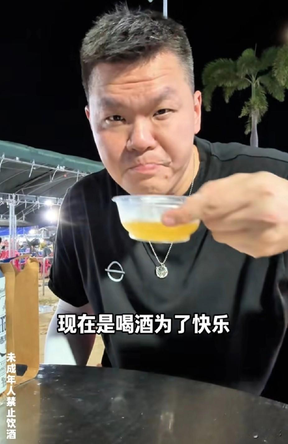 有意思！朱芳雨回忆与老大哥王治郅的趣事，直言郅哥挺逗的！朱芳雨表示，王治郅是