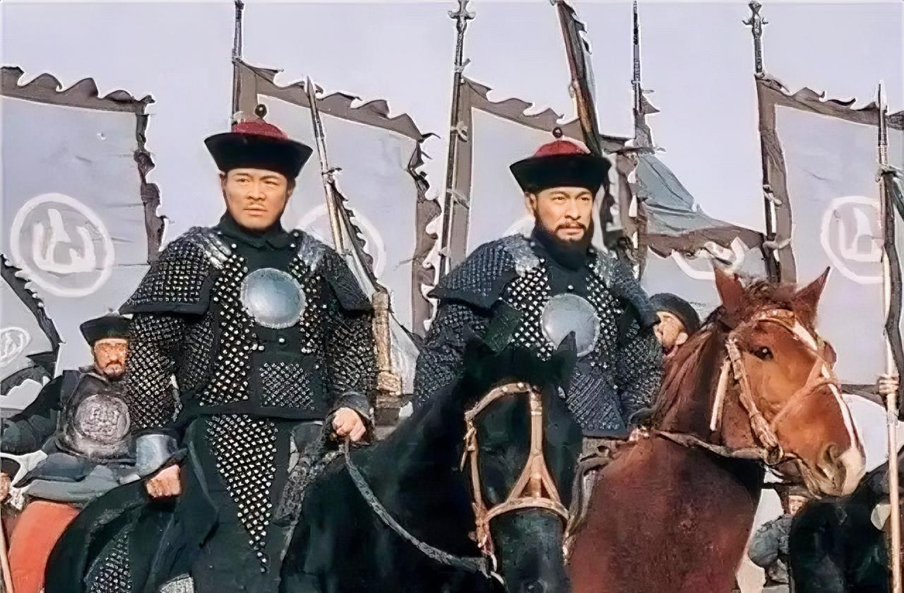 内容：1749年，乾隆亲自审问川陕总督张广泗，下令严刑拷打。张广泗满身是伤，但还