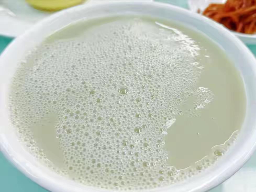 北京最有“特色”的6道美食，当地人吃不厌，在外地却吃不到1、豆汁儿2、炒肝