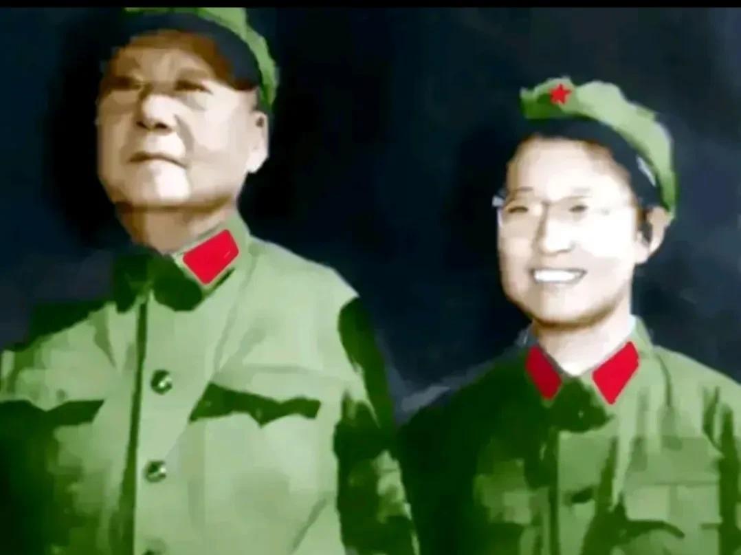 毛主席与女儿李讷，在天安门城楼上。[玫瑰][玫瑰][玫瑰][玫瑰][玫瑰][玫