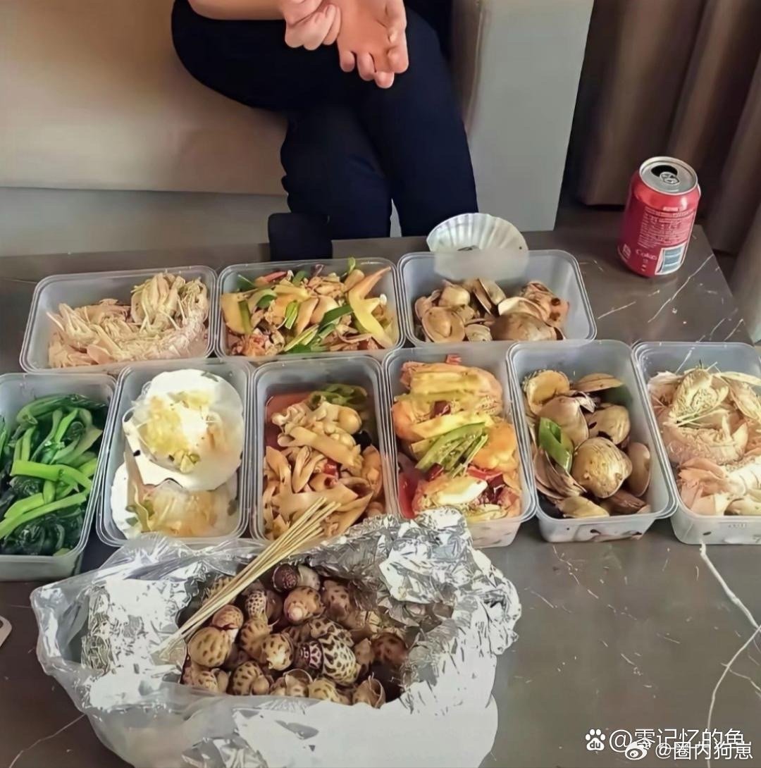 秦海璐这一餐消费也太惊人了，直接抵我四天工资，消费水平差距也太大了！