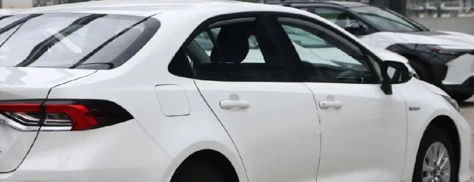昨天陪妹妹看了一天车，预算15左右。纠结大众速腾，本田思域，丰田卡罗拉，斯柯达