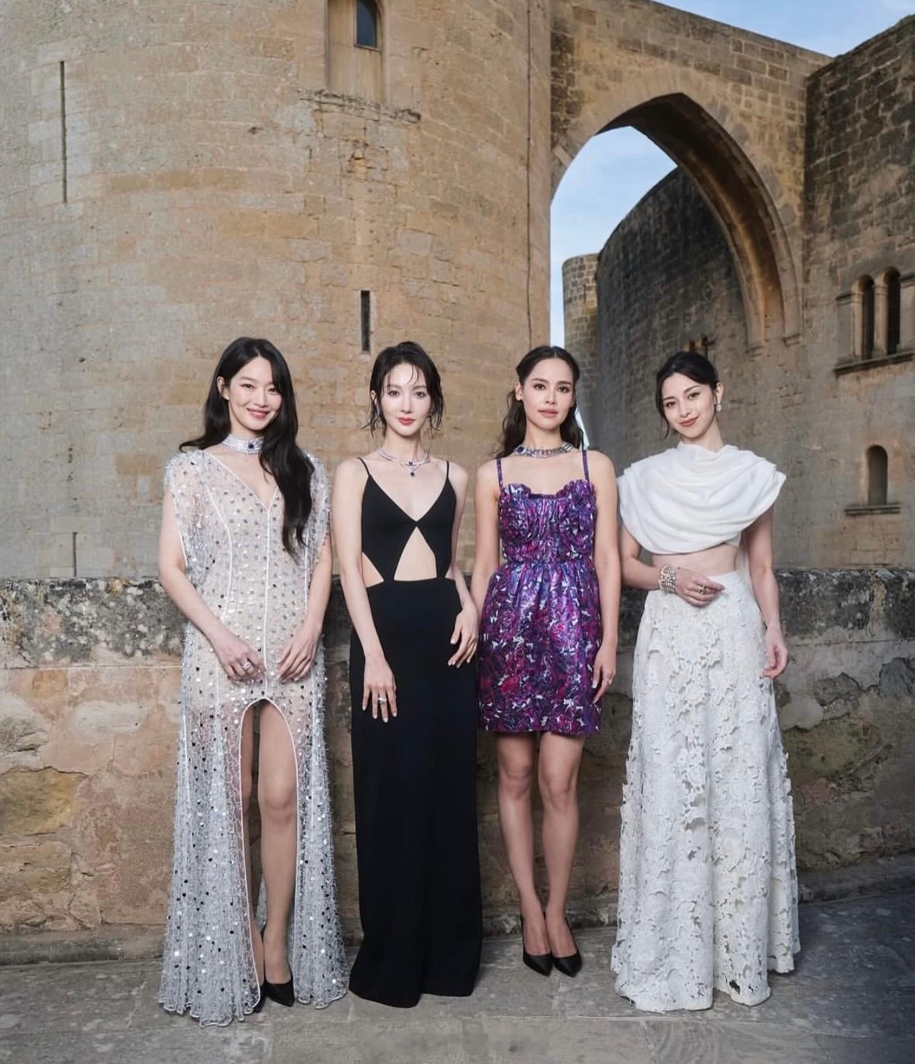 申敏儿、金晨、yaya，日本女星亚洲四大代表一起合照韩、中、泰、日yaya作为混