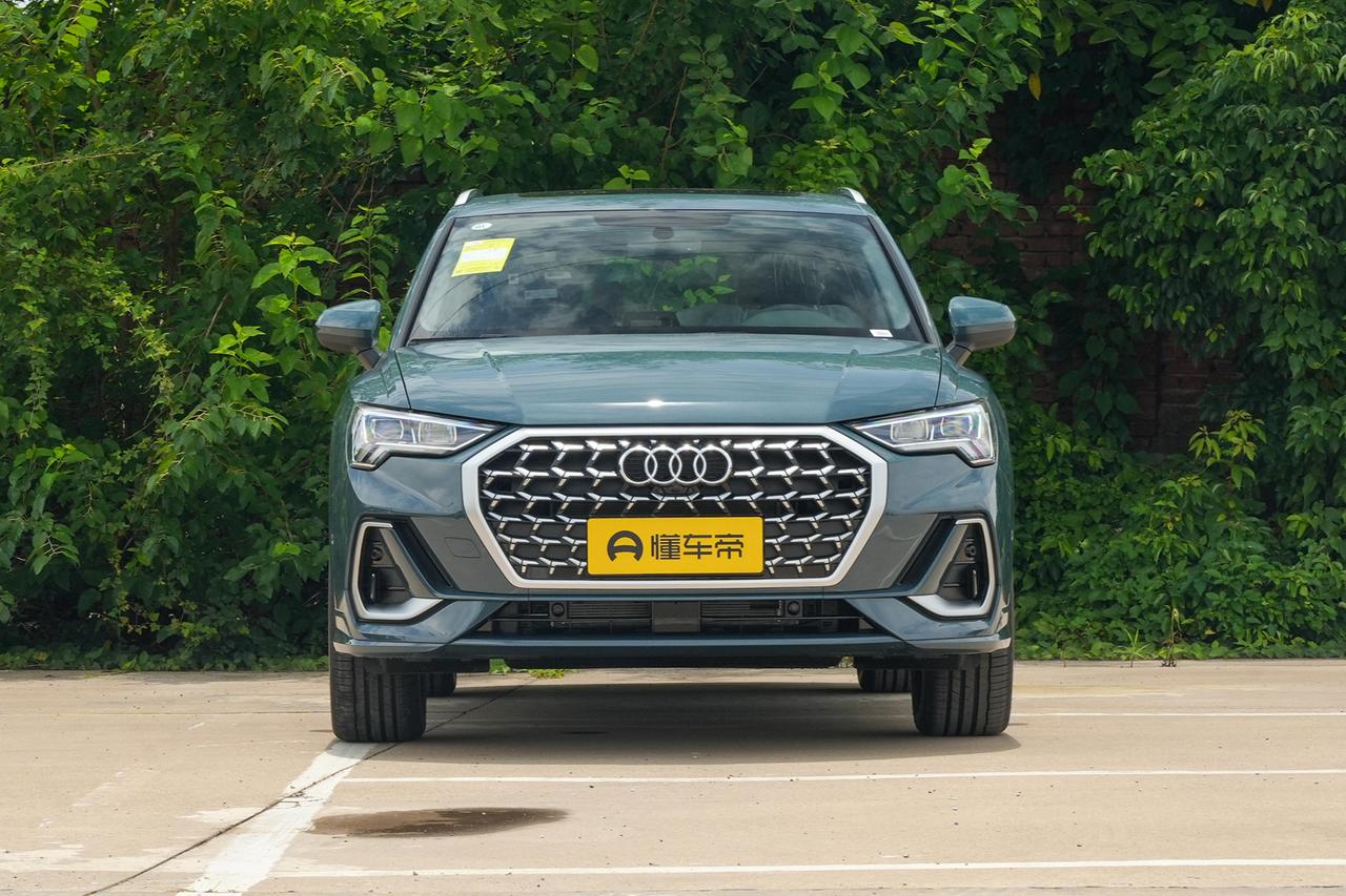 最近提了台2025款奥迪Q3，不是冲着“豪华”去的，就是图个上下班顺、接娃方便、