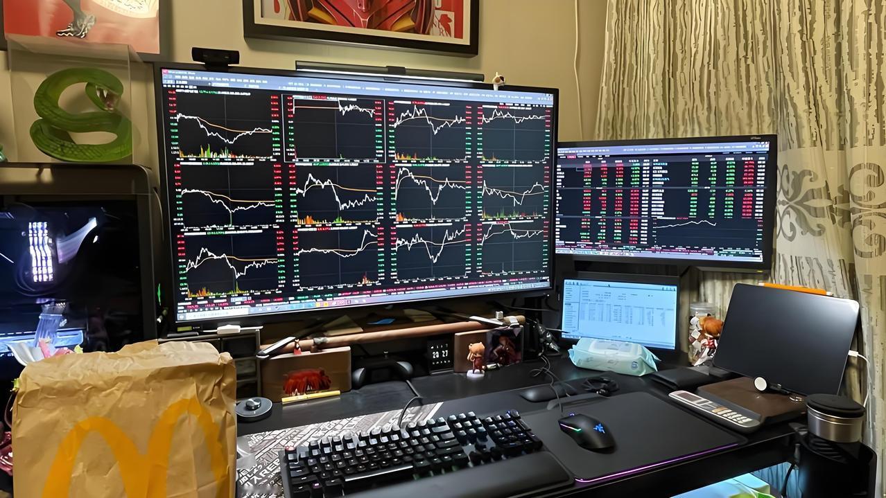 炒股必懂的实操铁律，收藏吃透少走弯路炒股四不进四不出四不进1.量能断层