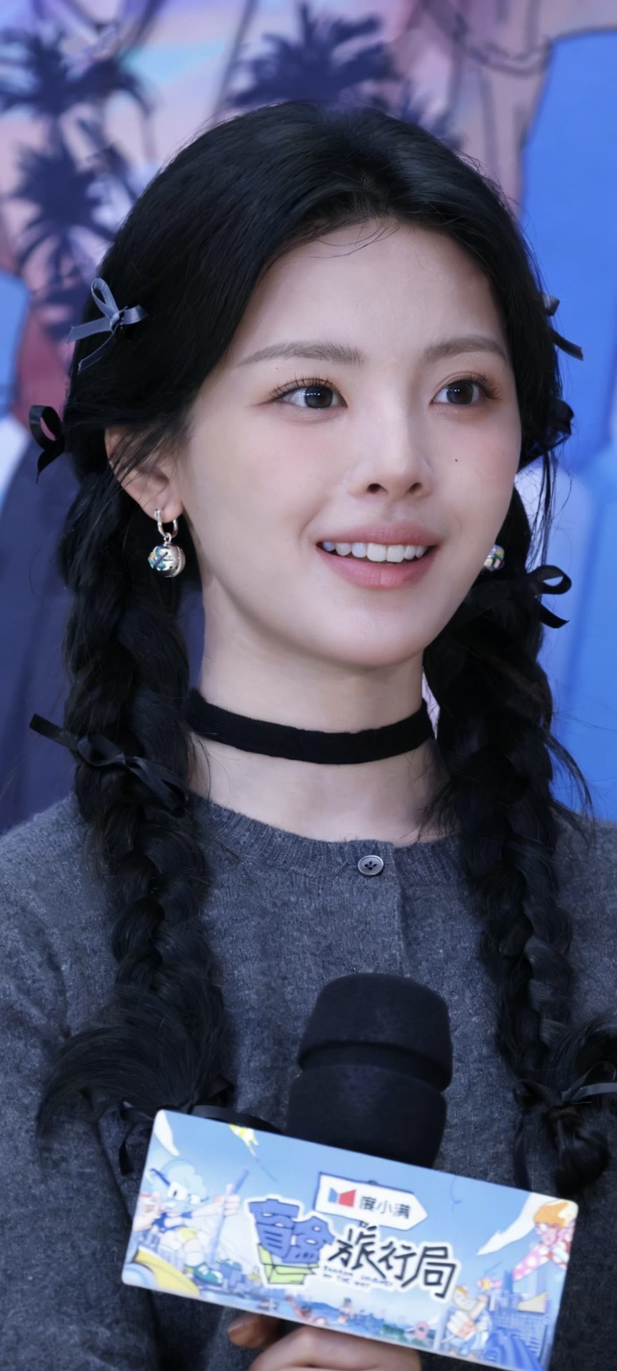 杨超越生图怼脸状态
