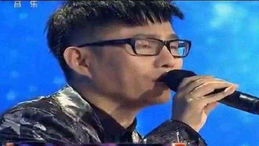 偏偏喜欢你吉他弹唱曲谱_慢慢喜欢你吉他弹唱