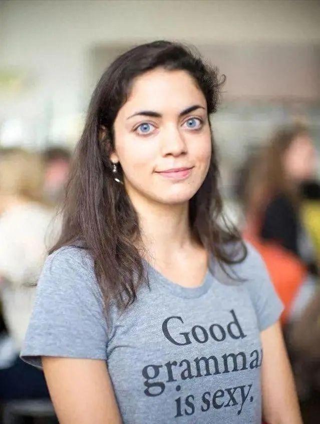 马斯克公司的女高管也是科学家，和他一起试管生育了三个孩子。这是优秀基因的结合，也