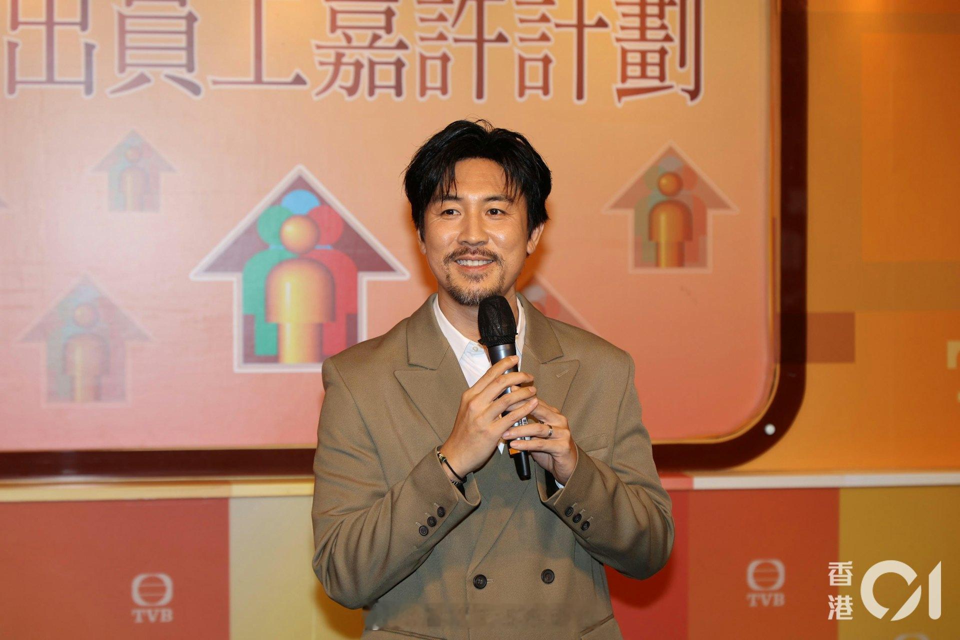 视帝谭俊彦获颁无綫“杰出员工”奖　承传TVB精神：未试过迟到|香港01TVB