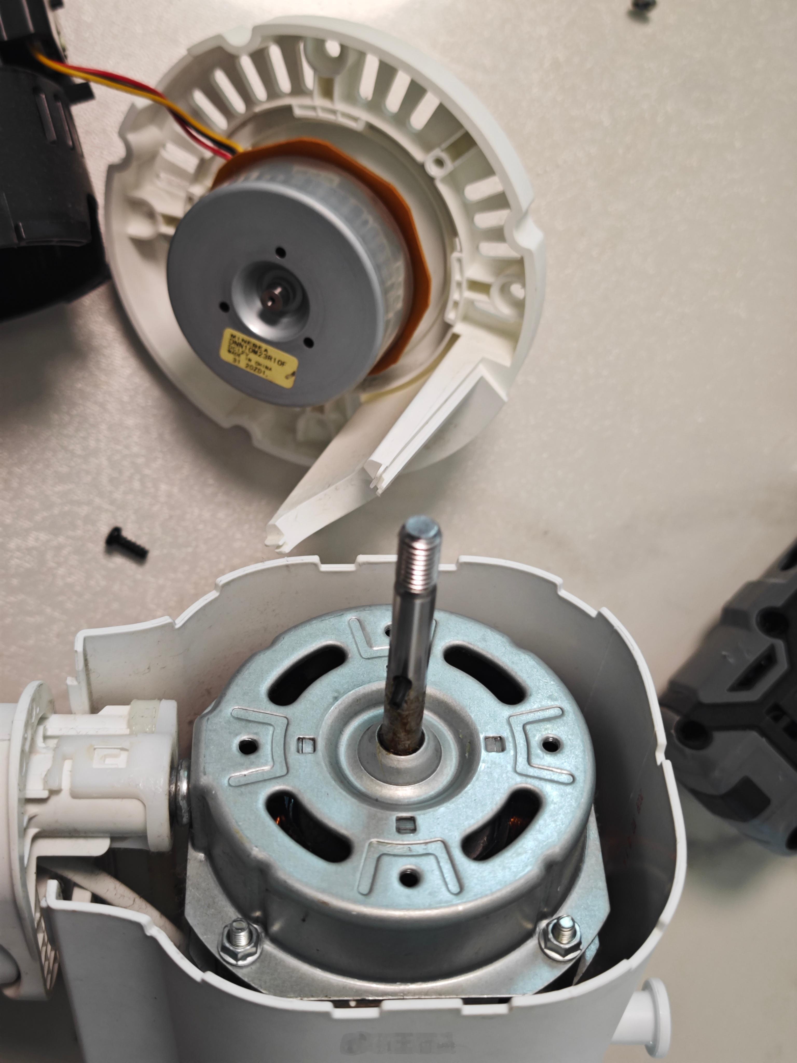 我就知道,我把格力和小米风扇的电机拆出来比,就会有人拿重量论好坏。