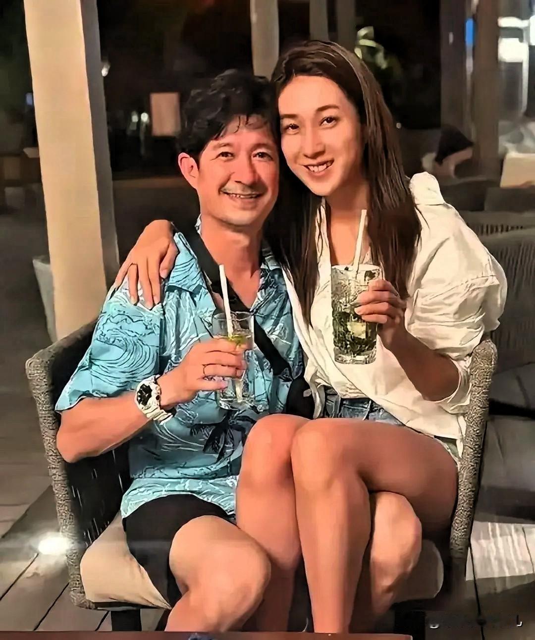 要说现在最后悔的谁估计是钟嘉欣了近日，钟嘉欣被曝出正在起诉老公，令人震惊。