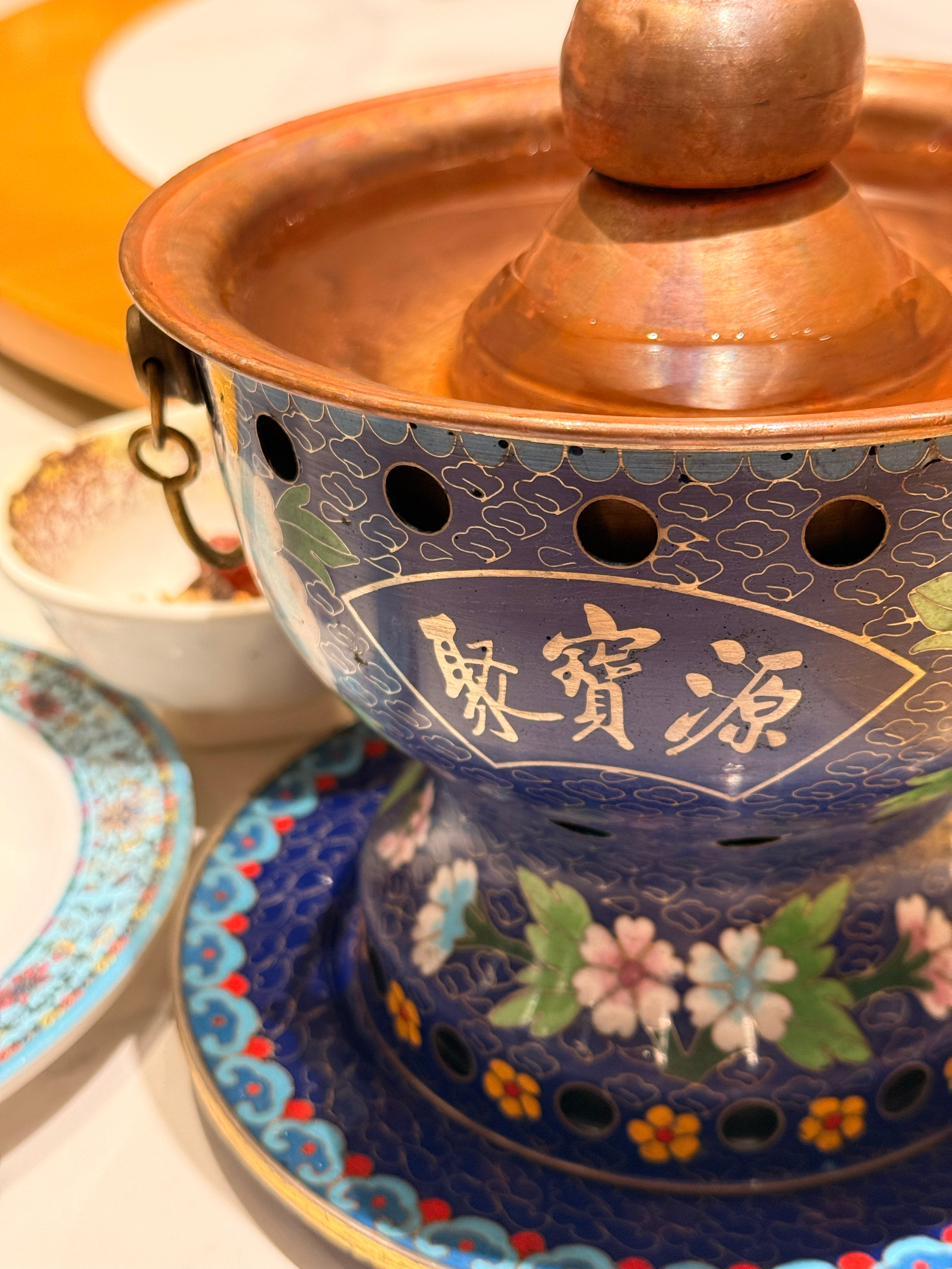 铜锅、麻酱，老北京涮羊肉～​​​