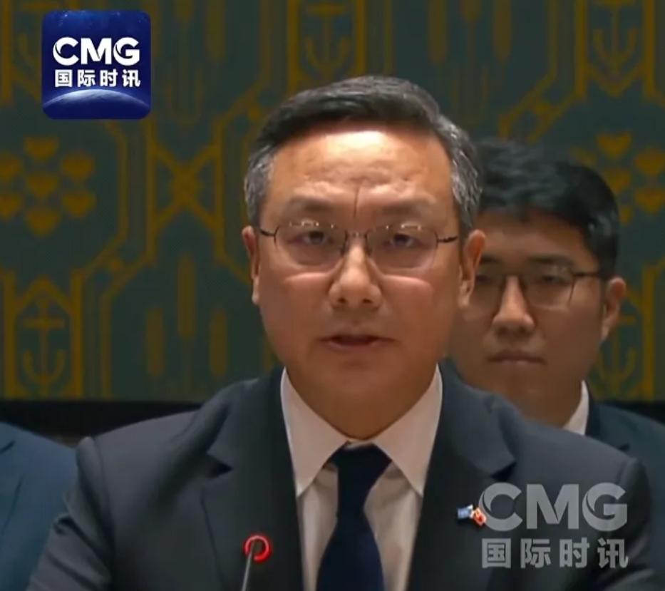 中日今晨联合国激烈交手！中国代表罕见“铁拳”出击，打得对方毫无还手之力！北京