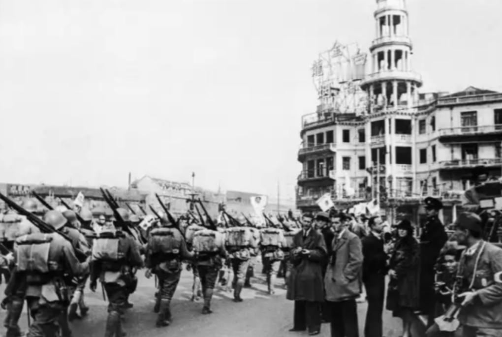 淞沪会战为什么会输得很惨？因为日军赢得也很惨，松井石根回忆录里面，他从不相信战报