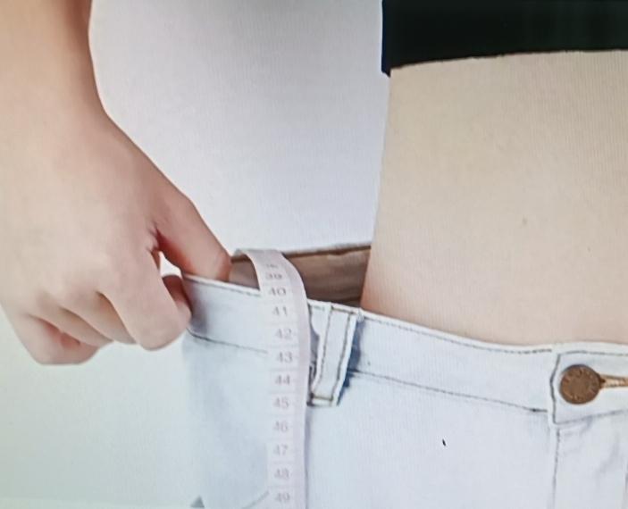 想减肥的宝子们，有些碳水那是一口都碰不得。像精致面包，白面包、牛角包这类，它们经