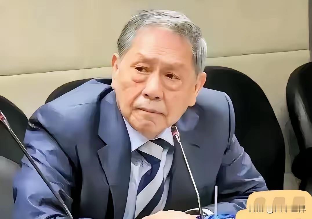 美军灰溜溜跑了！​5月1日，台湾退役中将帅化民爆出一个猛料：美菲联合军演，硬是