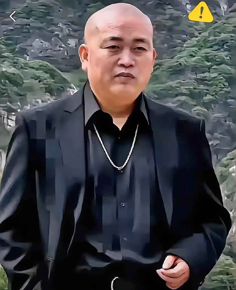 最近少林寺住持释永信涉嫌刑事犯罪、违反佛教戒律被查，迎接他的可能就是牢狱之灾。他