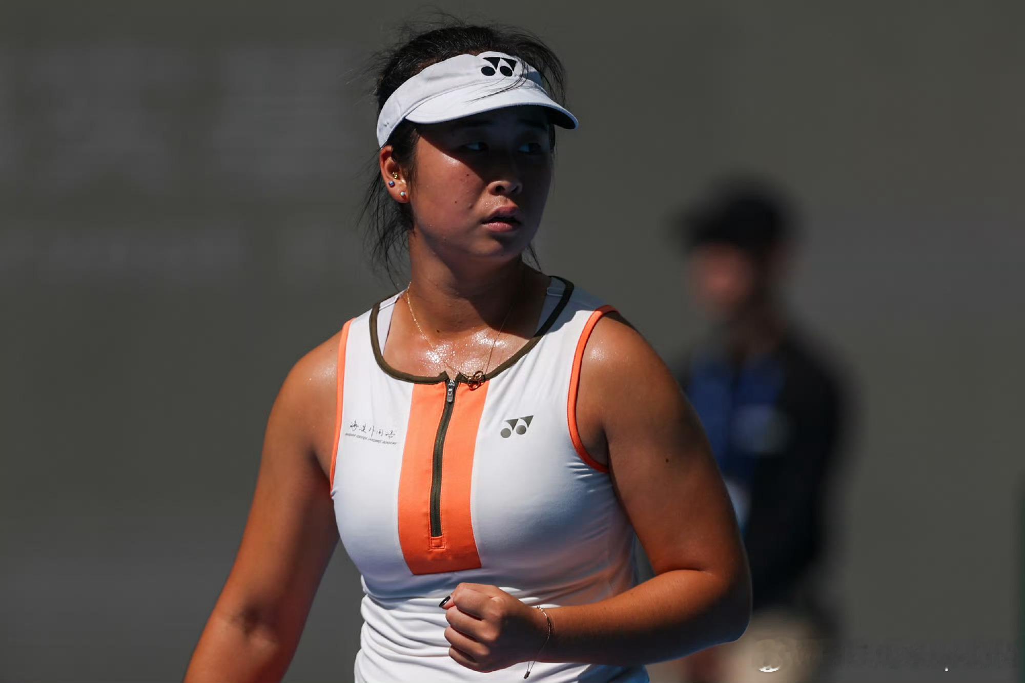 🇹🇳W15✅女单1/4决赛:🇨🇳施晗6-7(6)/6-4/6-3🇫