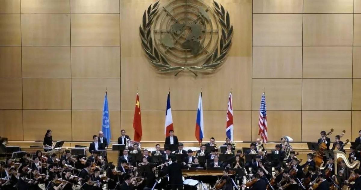 果然，事出反常必有妖啊之前联合国五常中就中日问题表态时，唯独英国保持沉默，这