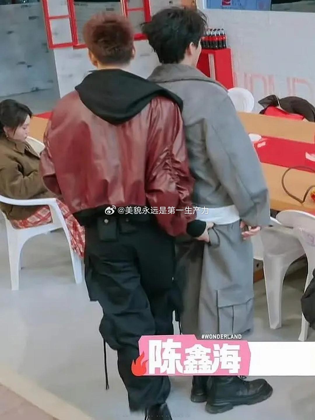 现在桃花坞为了热度都这样了？这是谁和谁啊？