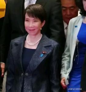 高市早苗声称：“我认为没有必要向中国低头！”网上有一观点说得很对，日本有一部分