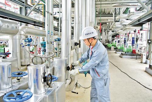 抢占新赛道, 炼出锂电池核心材料