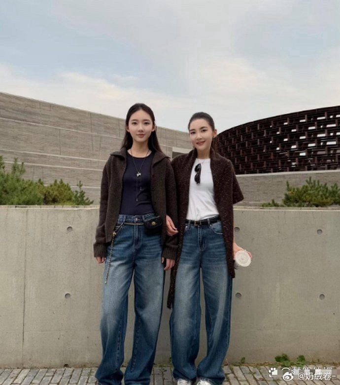你羡慕吗，16岁的女儿，38岁的妈妈，这就是早婚的好处啊