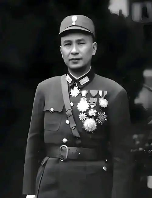 1949年，桂系人去楼空，白崇禧带着全部金银跑路，留下一地残局。1949年12月