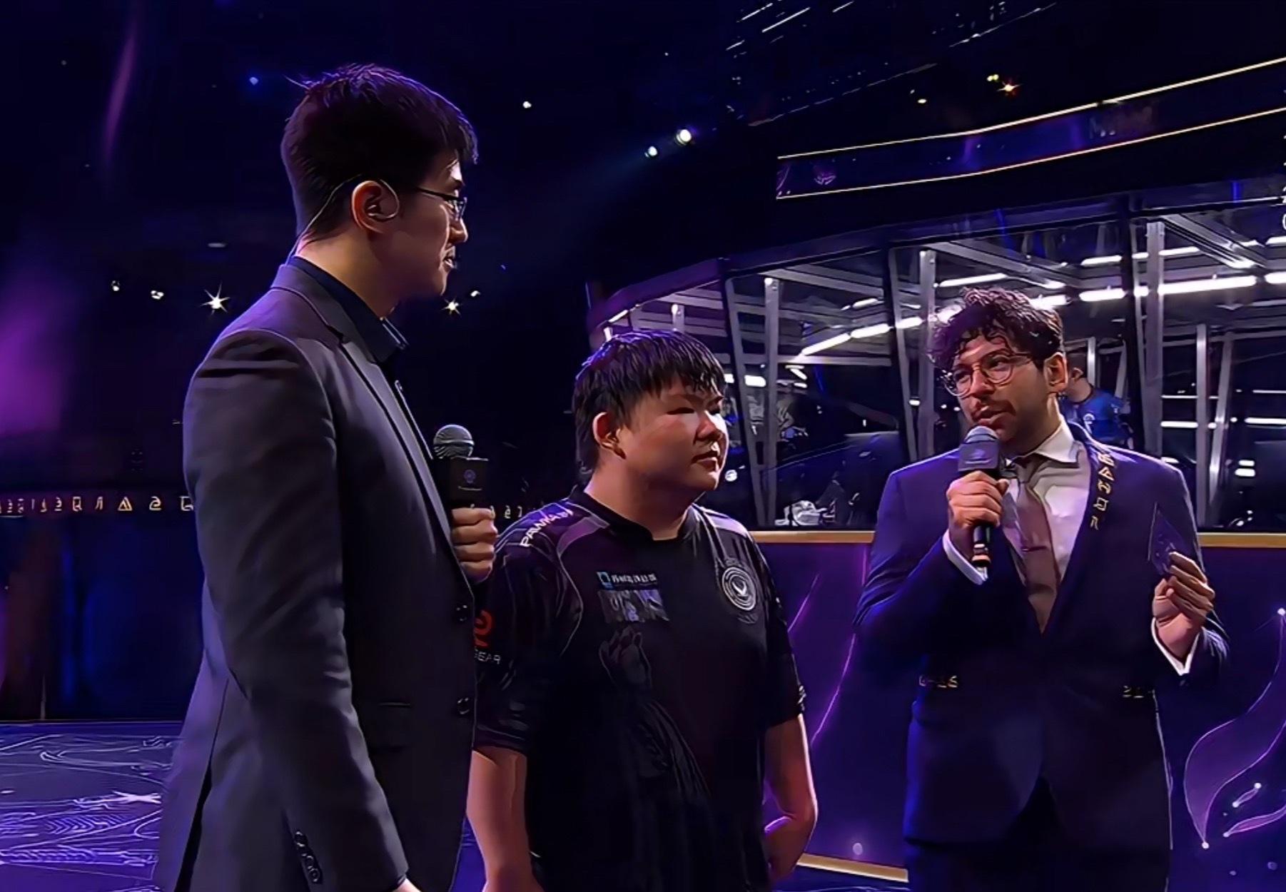 Xinq回忆XG上个赛季“其实之前XG状态一直都不差，但是老有人在搞，我搞了一次